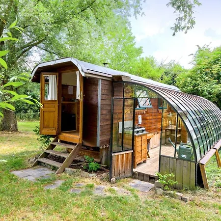 La Roulotte De La Ferme De Froidefontaine Hotel Havelange Exterior foto